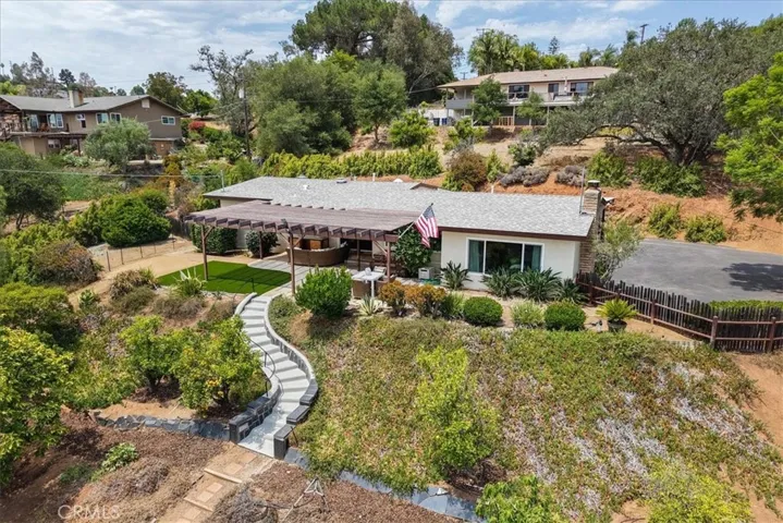 3057 Via Hermosa, Escondido, California 92029