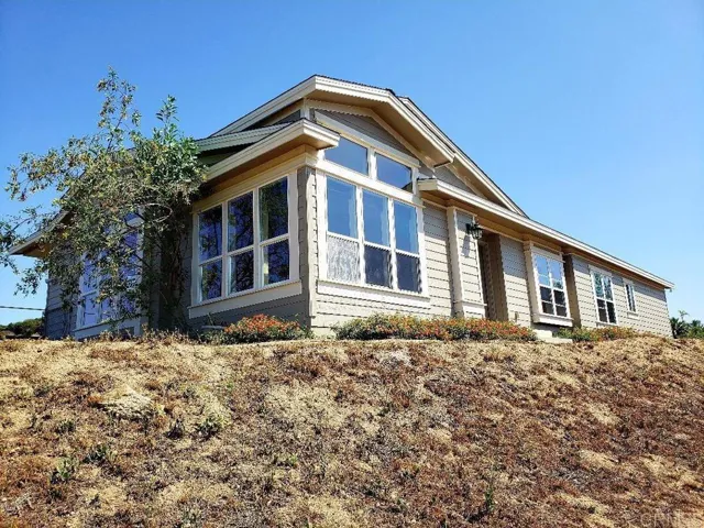 30663 Camino De Las Lomas, Escondido, California 92026