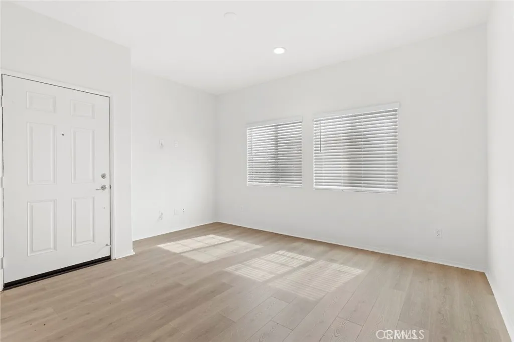 11726 Calenda Court, Victorville, California 92392 home-pic-8