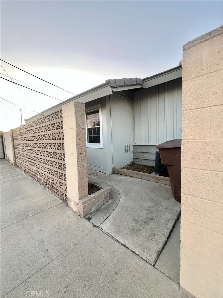 2083 S Eileen Street, Anaheim, California 92802, 1 Bedroom Bedrooms, ,1 BathroomBathrooms,Residential Lease,For Rent,Eileen,DW25162586