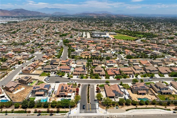 4983 Hydrangea Lane, Jurupa Valley, California 91752