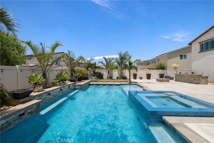 Dream pool