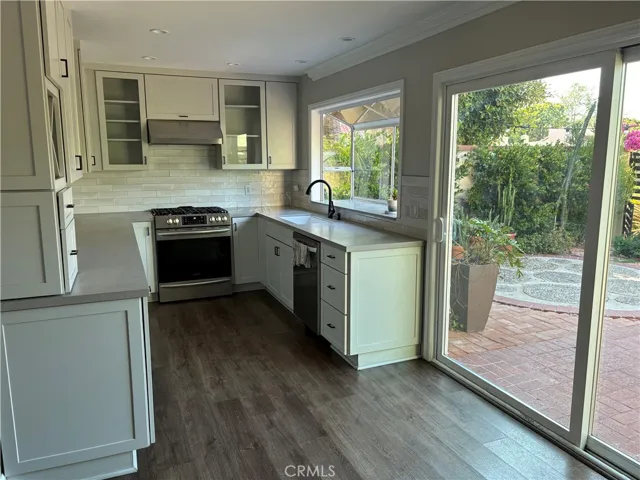 2214 Vista Hogar, Newport Beach, California 92660, 4 Bedrooms Bedrooms, ,3 BathroomsBathrooms,Residential,For Sale,Vista Hogar,WS25162616