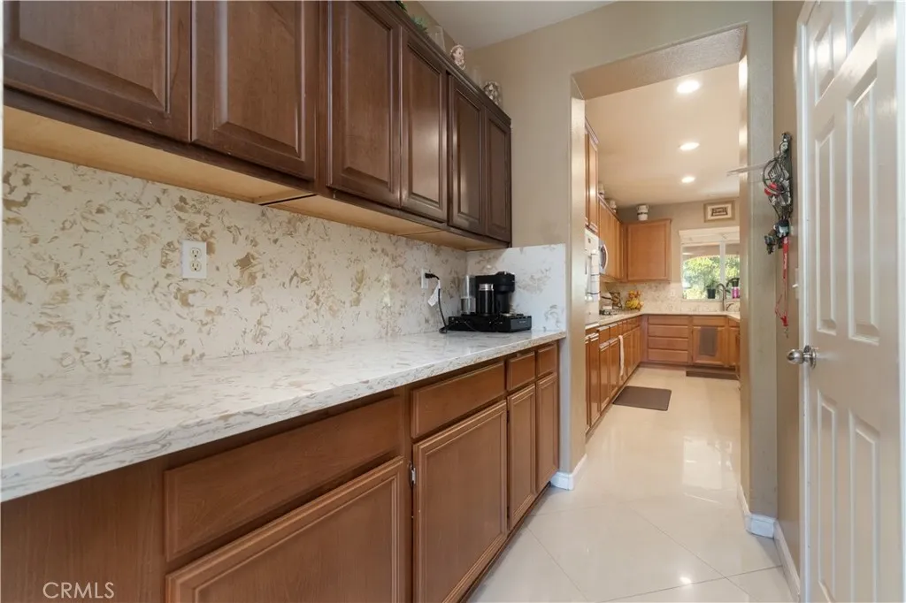 20463 Fox Den Road, Wildomar, California 92595 home-pic-6