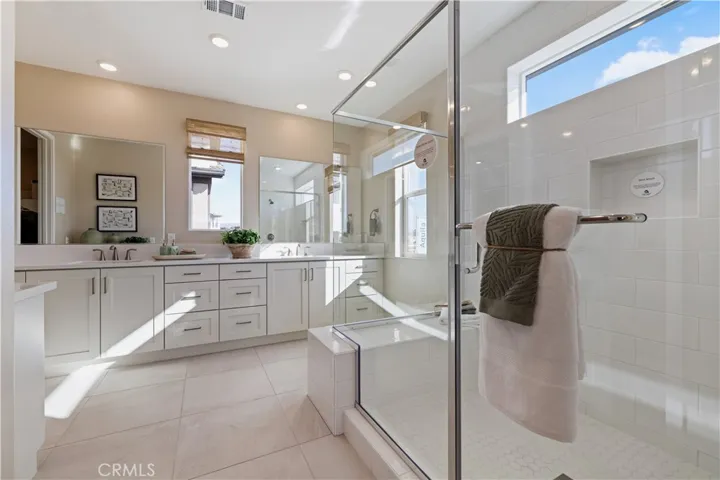 Master bath-Photo is of model - not actual homesite