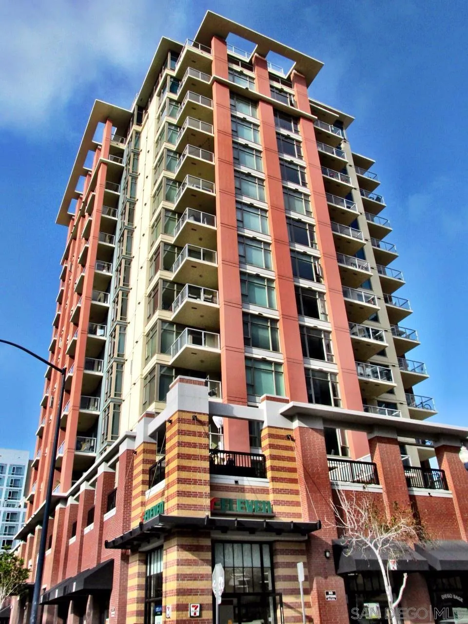 427 9th Avenue 501, San Diego, California 92101 home-pic-38