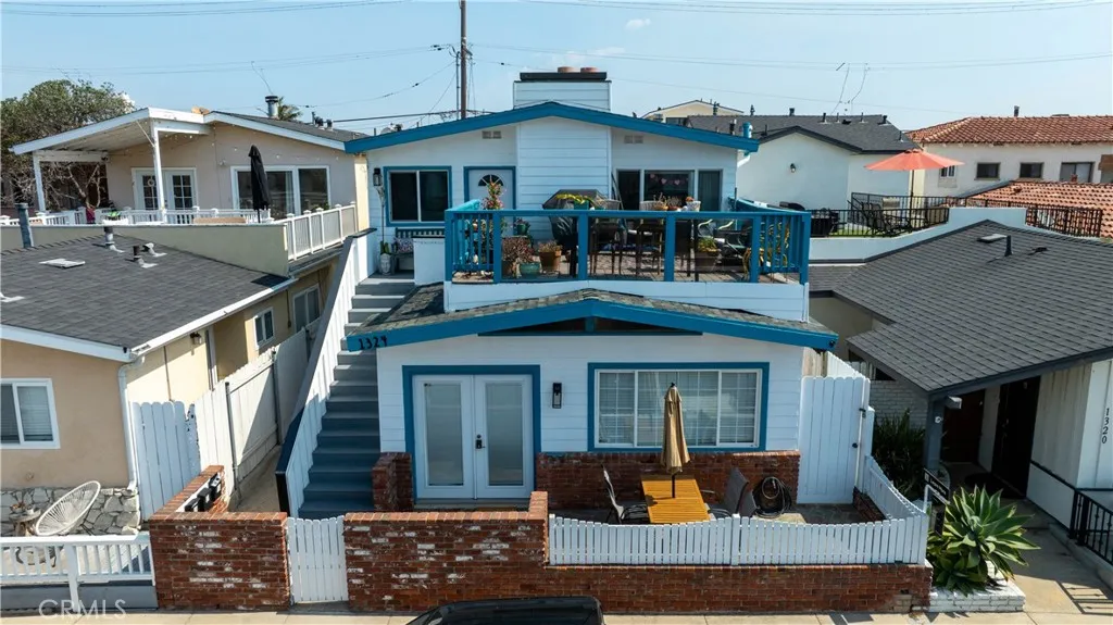 1324 W Balboa Boulevard, Newport Beach, California 92661 home-pic-4