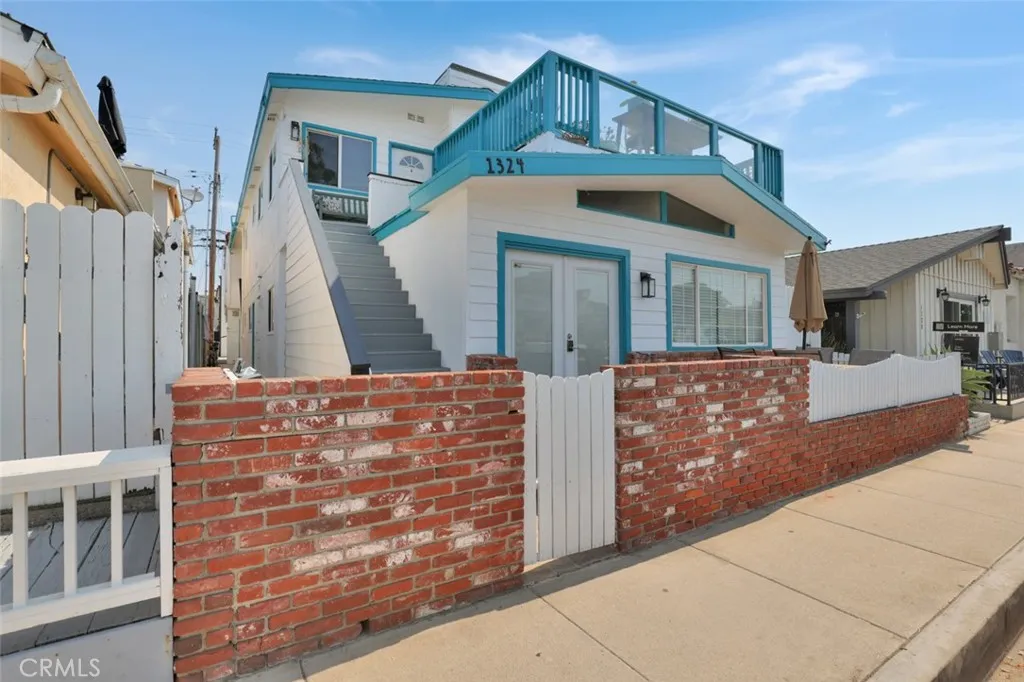 1324 W Balboa Boulevard, Newport Beach, California 92661 home-pic-6
