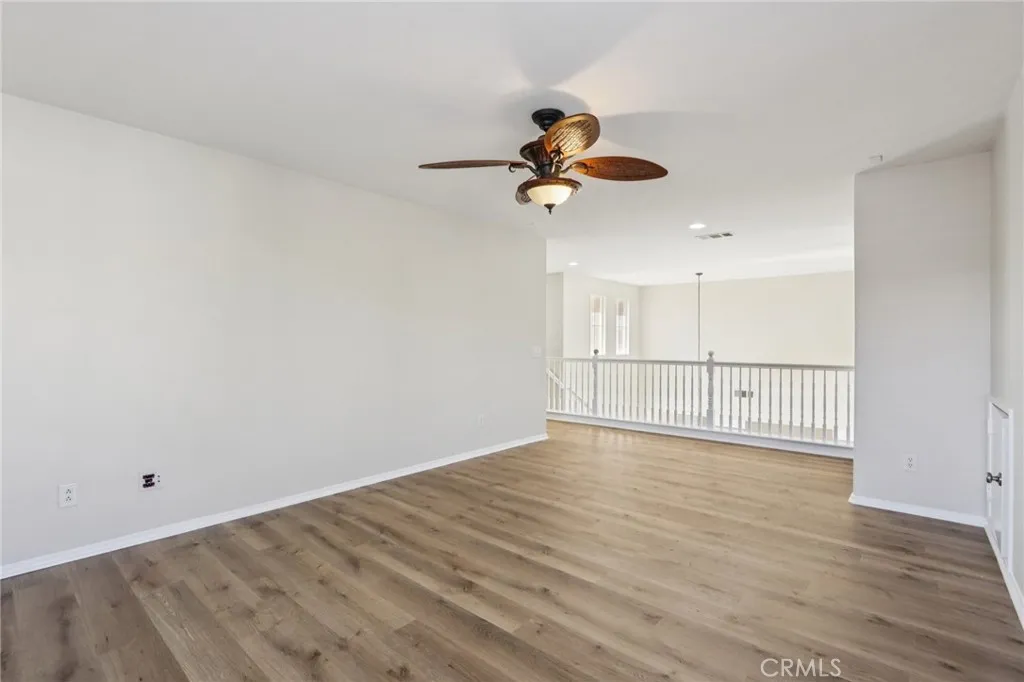 32684 Salvia Circle, Winchester, California 92596 home-pic-26