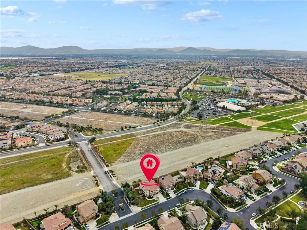 5381 Campania Way, Fontana, California 92336 home-pic-56