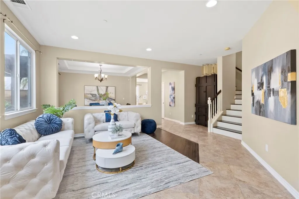 5381 Campania Way, Fontana, California 92336 home-pic-6