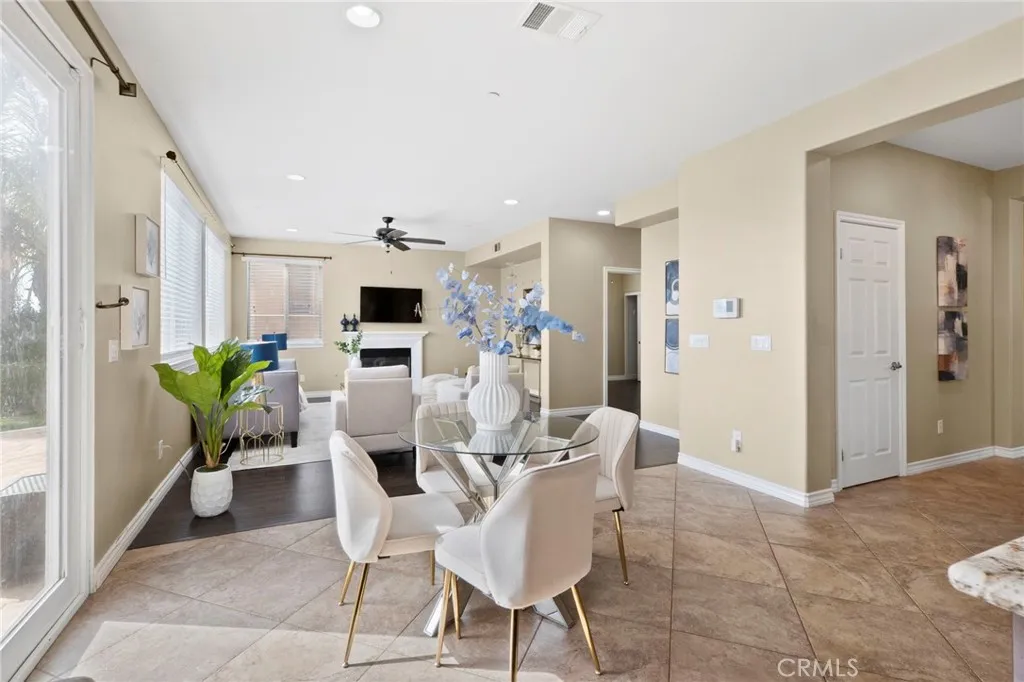 5381 Campania Way, Fontana, California 92336 home-pic-17