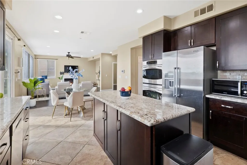 5381 Campania Way, Fontana, California 92336 home-pic-21