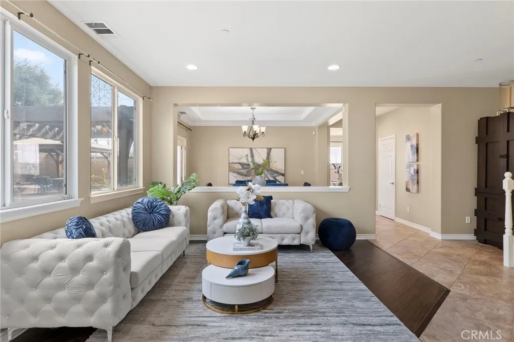 5381 Campania Way, Fontana, California 92336 home-pic-7