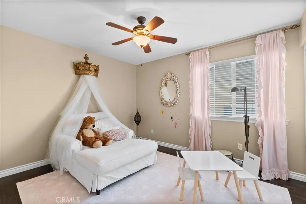 5381 Campania Way, Fontana, California 92336 home-pic-36