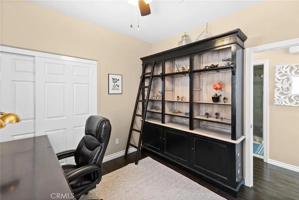 5381 Campania Way, Fontana, California 92336 home-pic-26