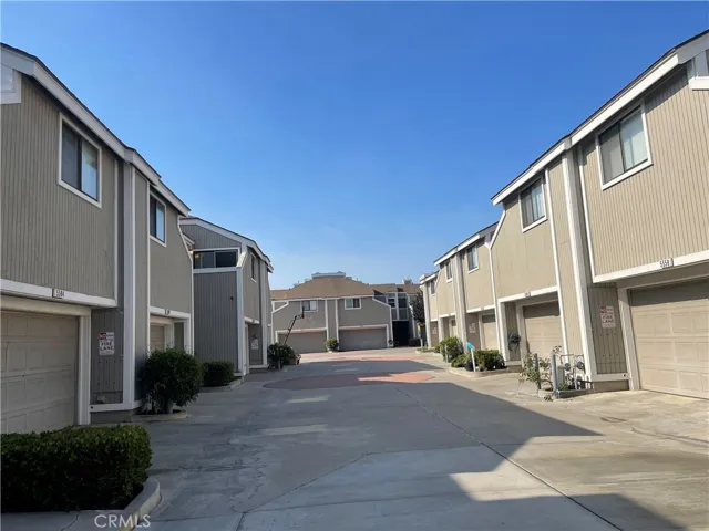 5586 Orange Avenue, Cypress, California 90630