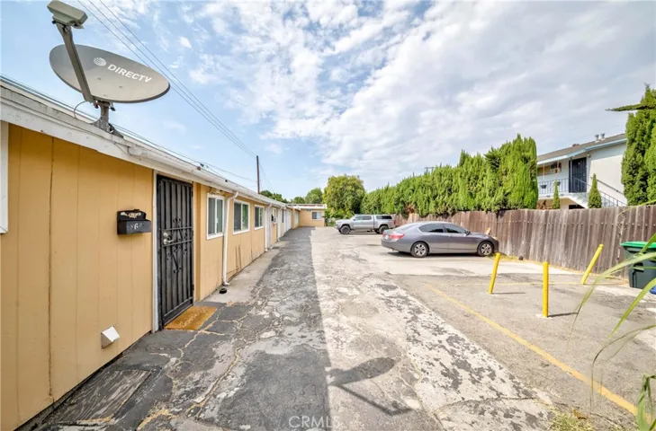 9863 Alondra Boulevard, Bellflower, California 90706