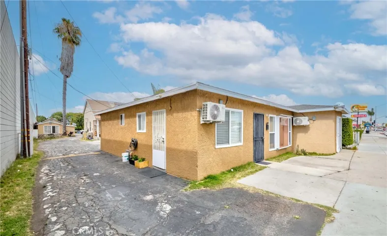 9863 Alondra Boulevard, Bellflower, California 90706