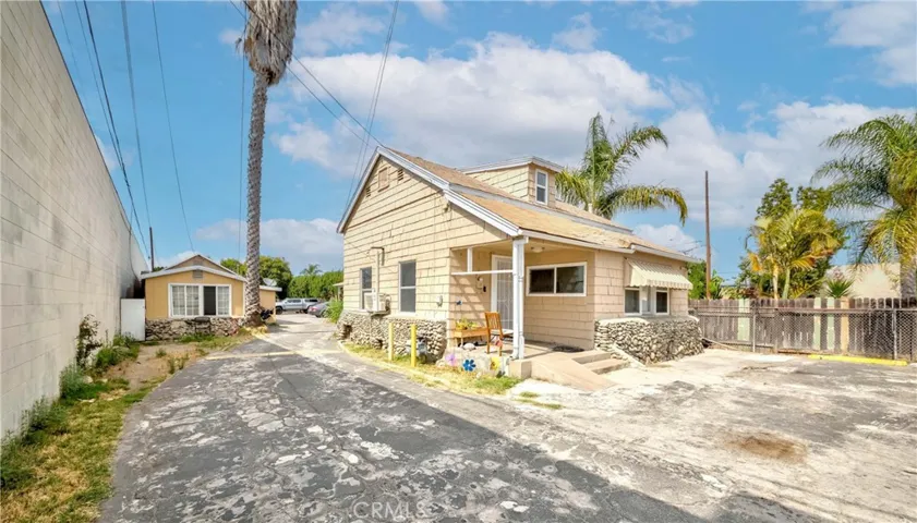 9863 Alondra Boulevard, Bellflower, California 90706