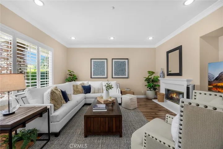 18 Lakeside Drive, Buena Park, California 90621