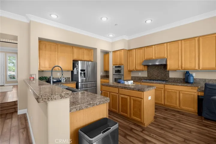 18 Lakeside Drive, Buena Park, California 90621