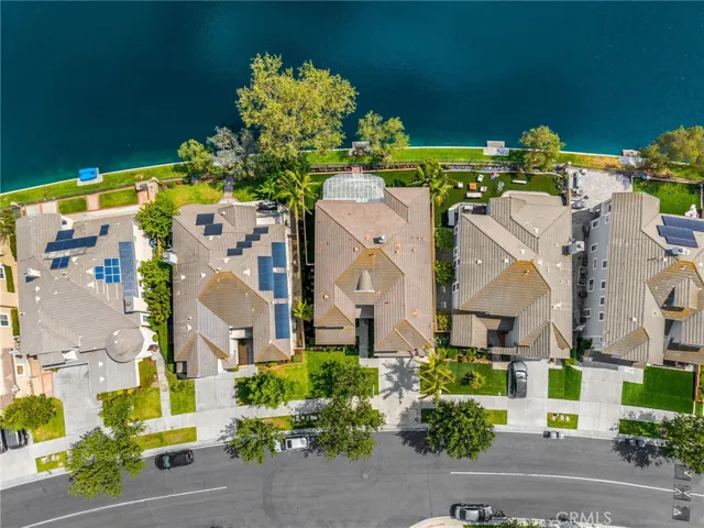 18 Lakeside Drive, Buena Park, California 90621