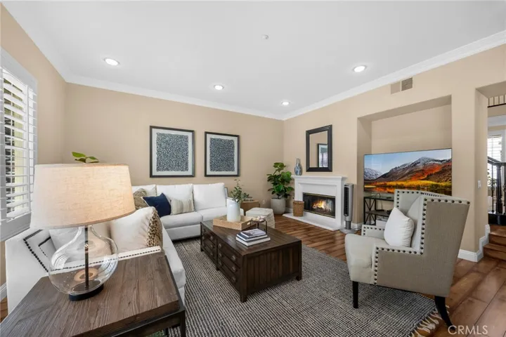 18 Lakeside Drive, Buena Park, California 90621