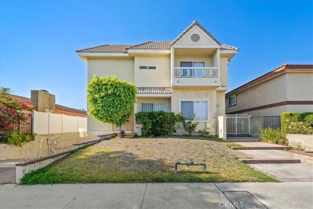 1713 Vine Street B, Alhambra, California 91801, 3 Bedrooms Bedrooms, ,3 BathroomsBathrooms,Residential,For Sale,Vine Street,SR25162686