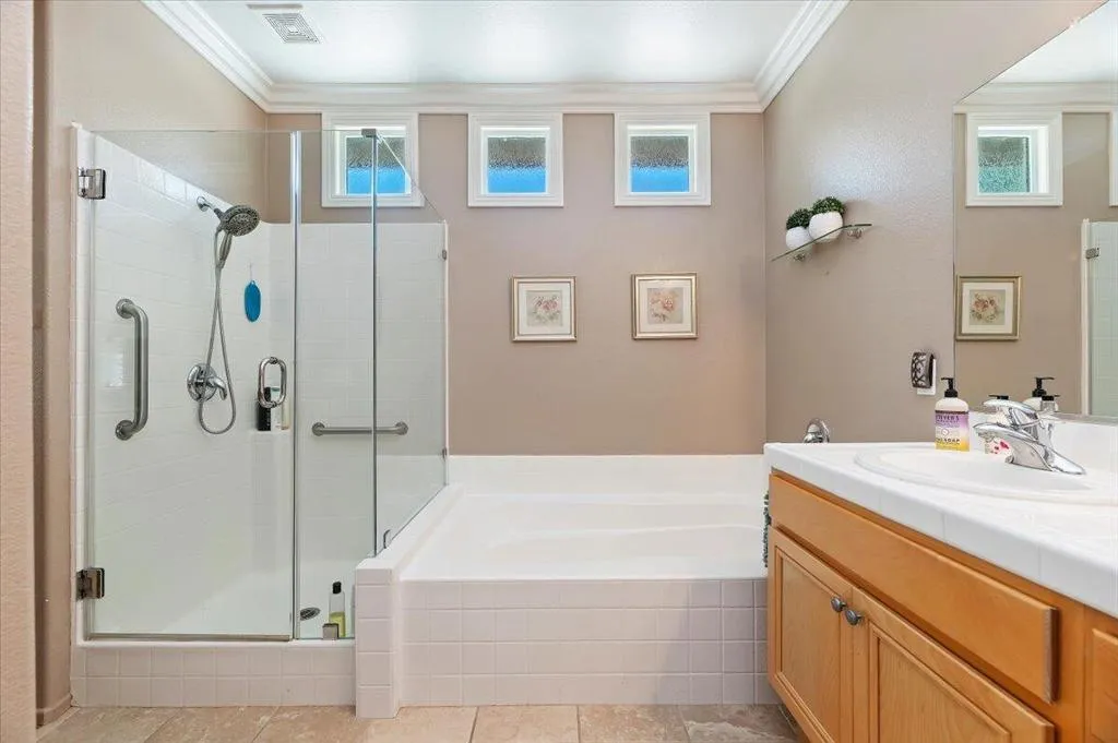 28026 Crystal Spring Drive, Menifee, California 92584 home-pic-4