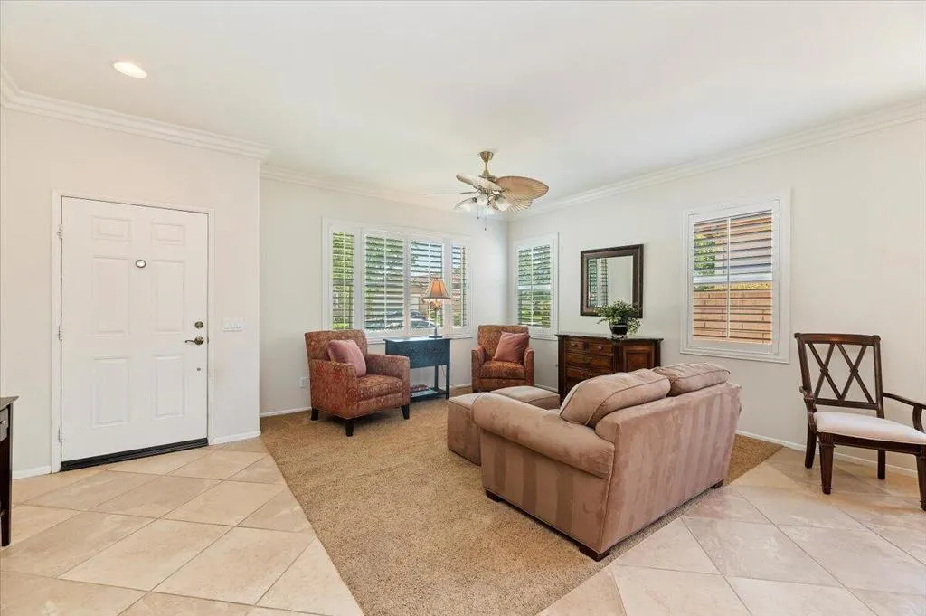 28026 Crystal Spring Drive, Menifee, California 92584 home-pic-9