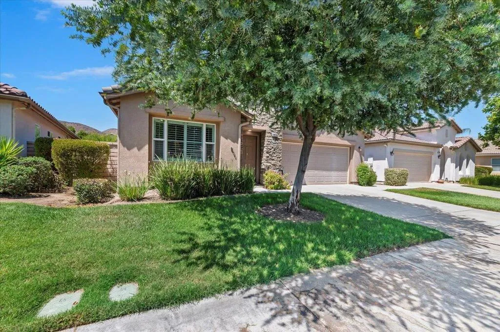 28026 Crystal Spring Drive, Menifee, California 92584 home-pic-7