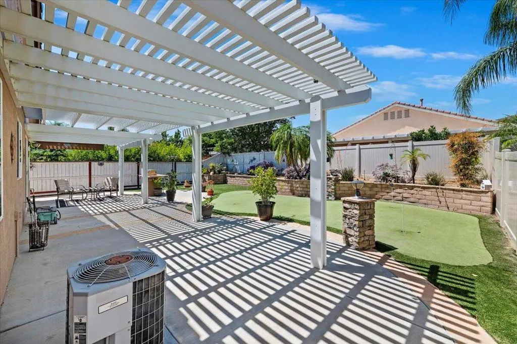 28026 Crystal Spring Drive, Menifee, California 92584 home-pic-32
