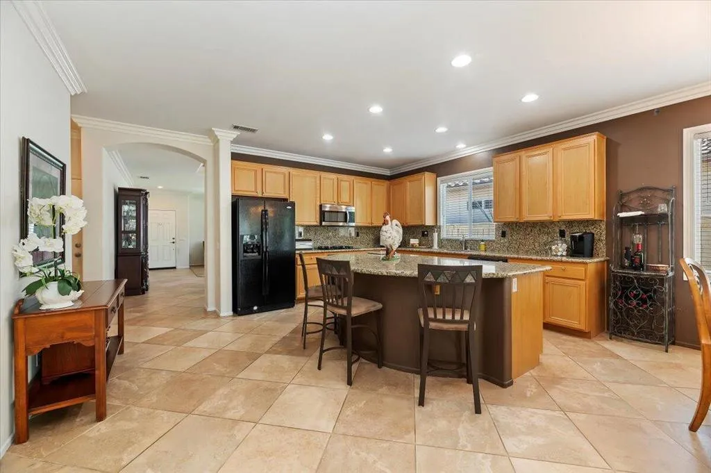28026 Crystal Spring Drive, Menifee, California 92584 home-pic-14