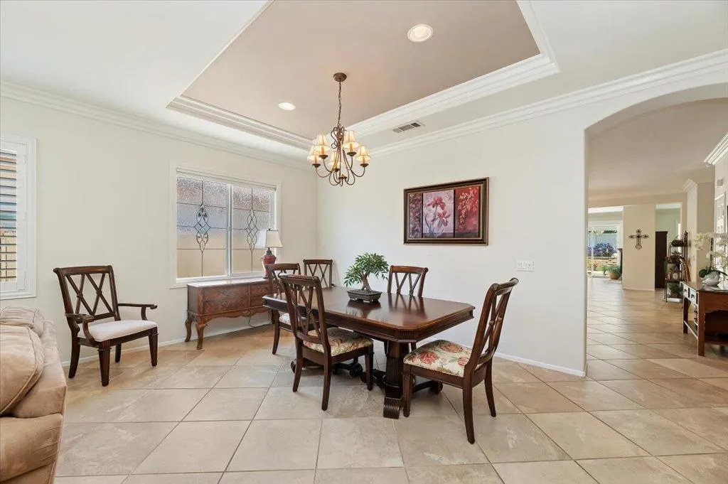 28026 Crystal Spring Drive, Menifee, California 92584 home-pic-11