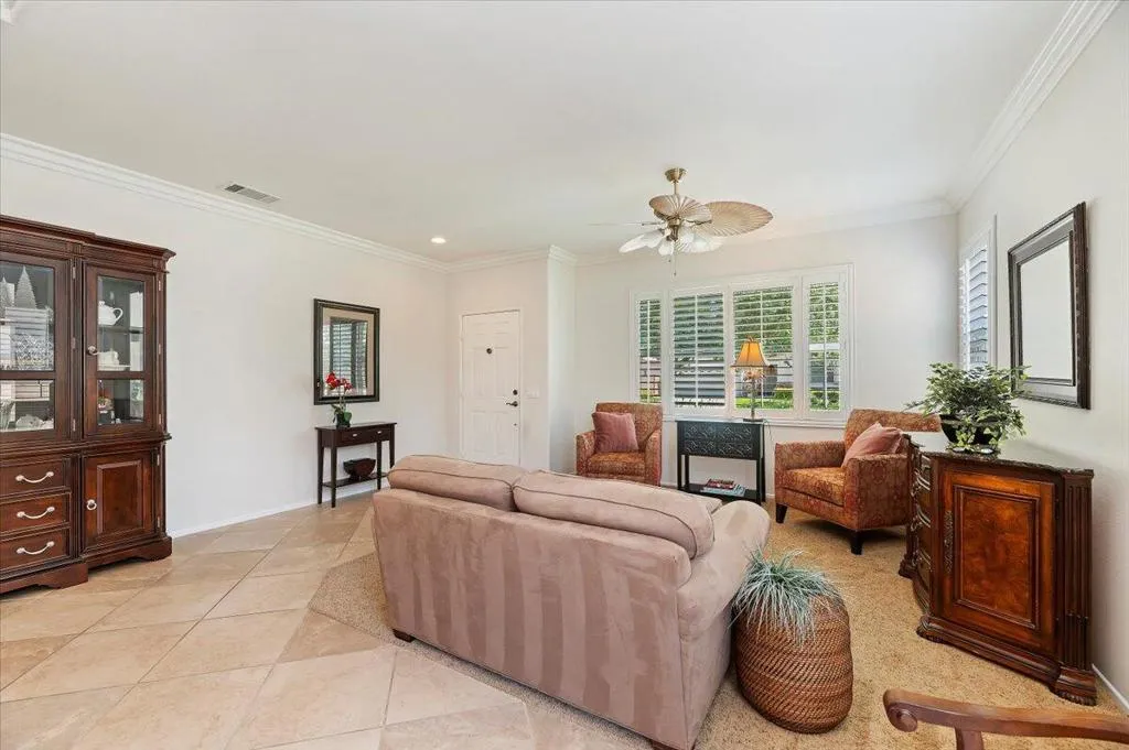 28026 Crystal Spring Drive, Menifee, California 92584 home-pic-10