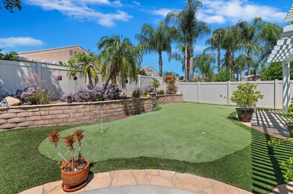 28026 Crystal Spring Drive, Menifee, California 92584 home-pic-30