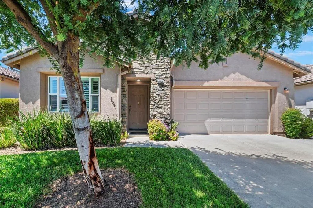 28026 Crystal Spring Drive, Menifee, California 92584 home-pic-1