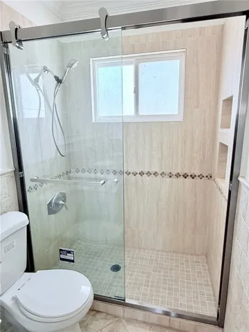 Hallway Bathroom 1.2