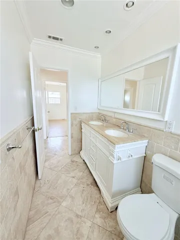 Hallway Bathroom 1.3