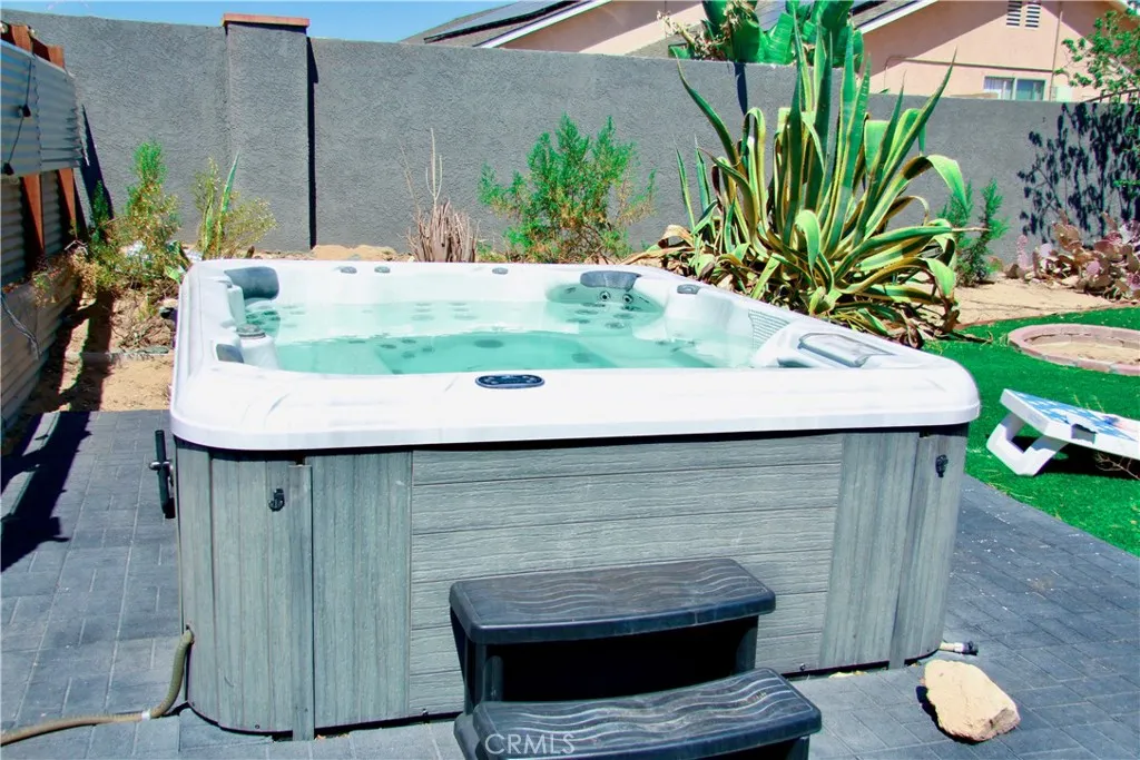 7112 Mecca Road, Joshua Tree, California 92252 home-pic-7