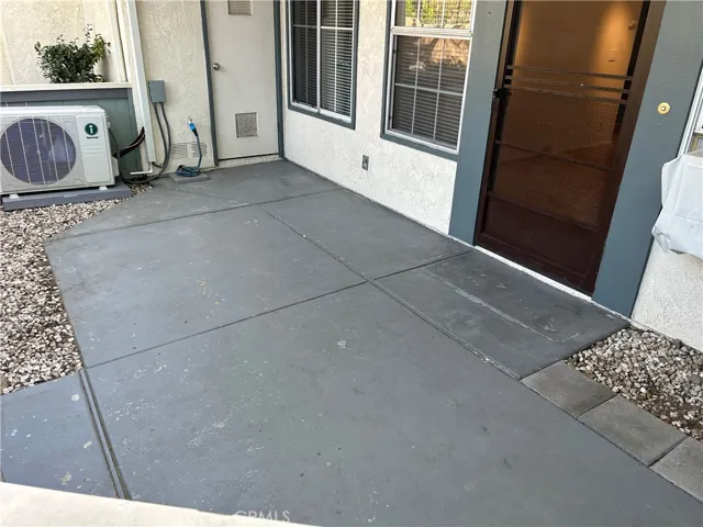 18232 Parkview Lane 103, Huntington Beach, California 92648