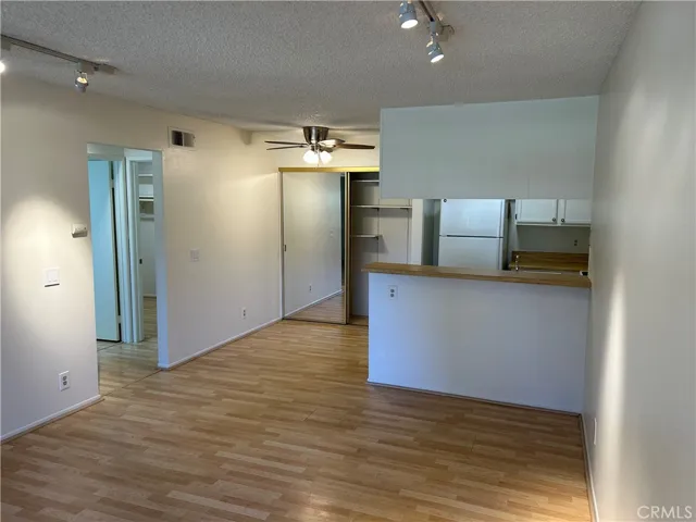 18232 Parkview Lane 103, Huntington Beach, California 92648