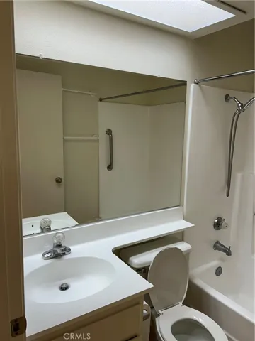 18232 Parkview Lane 103, Huntington Beach, California 92648