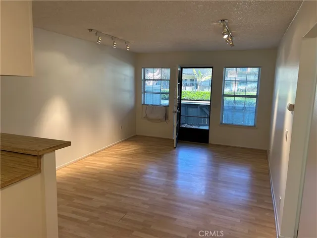 18232 Parkview Lane 103, Huntington Beach, California 92648