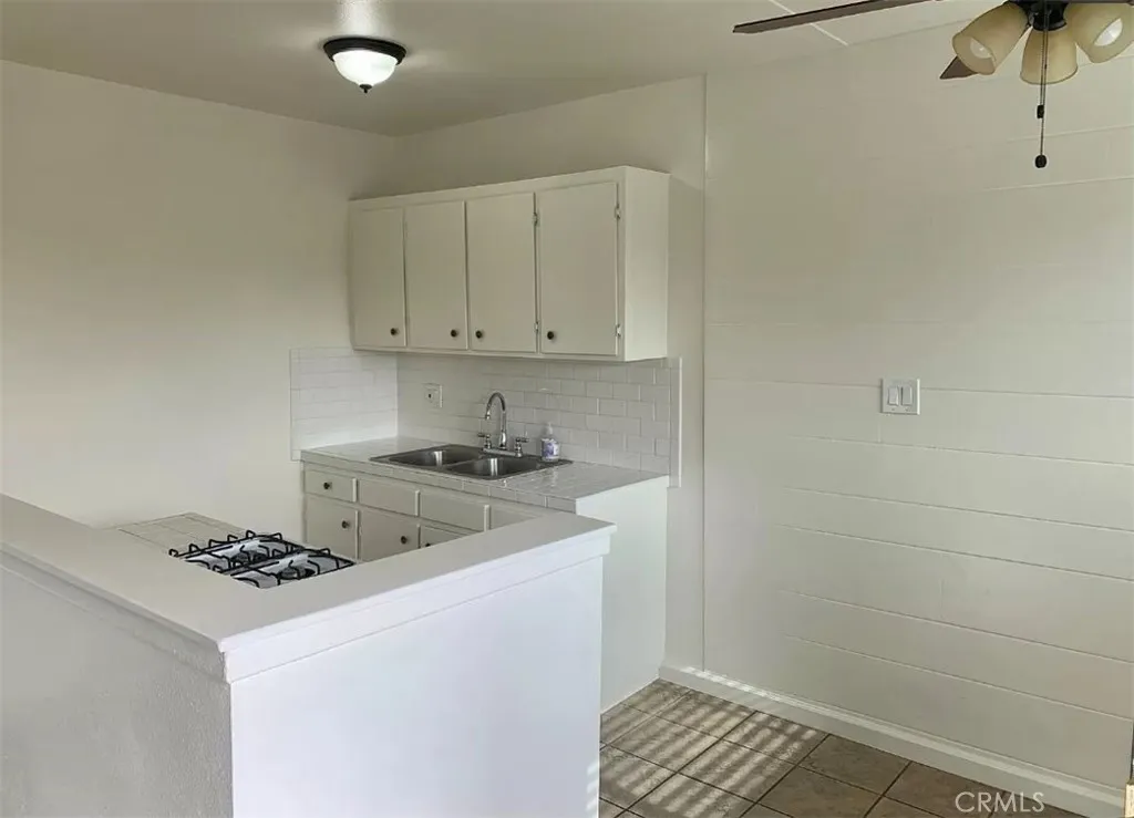 218 W Wilson Avenue, Orange, California 92867 home-pic-17