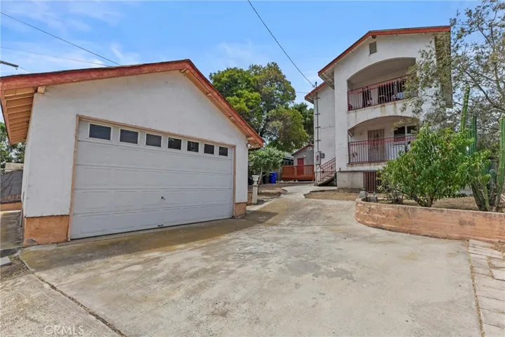 2 car garage