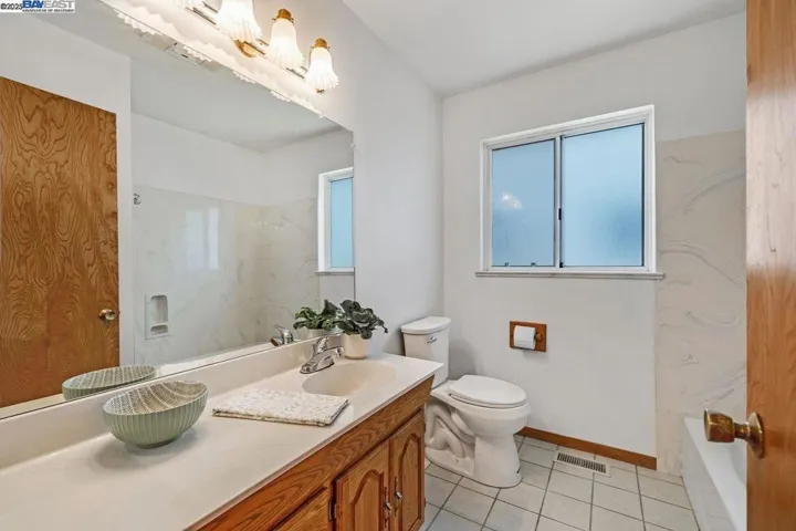 4776 Sorani Way, Castro Valley, California 94546