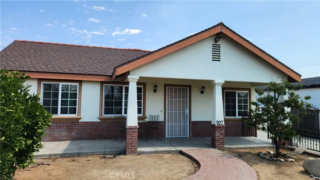 927 W 3rd Street, Azusa, California 91702, 2 Bedrooms Bedrooms, ,1 BathroomBathrooms,Residential Lease,For Rent,3rd,CV25162719