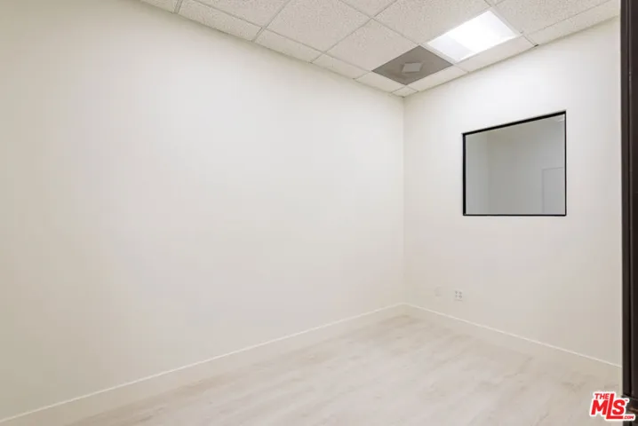 19350 Business Center Drive 102, Northridge, California 91324